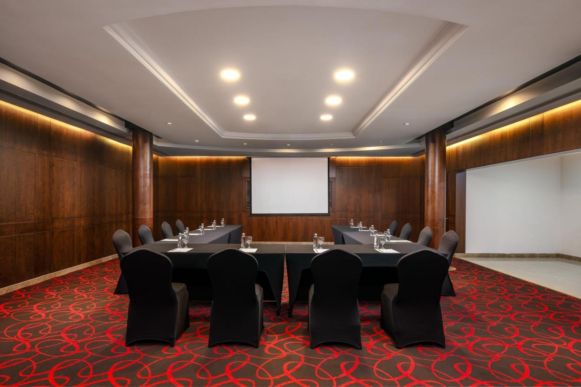 โรงแรมคาร์ลตันอัลโมไอเบด ดัมมัม ภายนอก รูปภาพ Meeting room