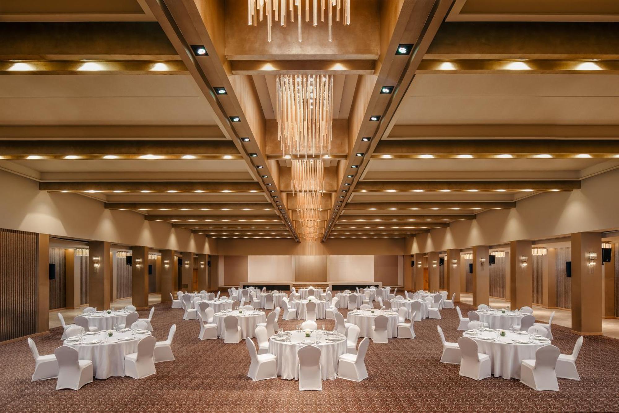 โรงแรมคาร์ลตันอัลโมไอเบด ดัมมัม ภายนอก รูปภาพ The Grand Ballroom