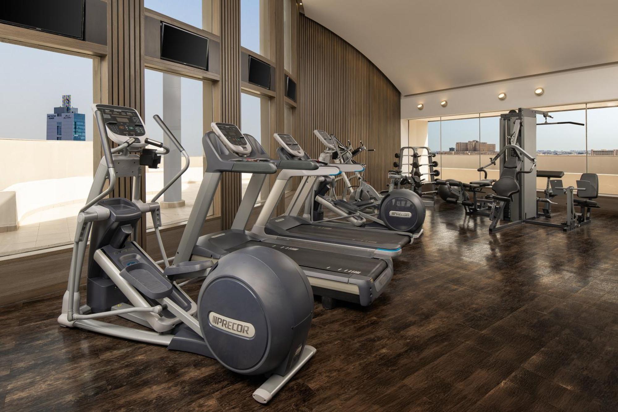 โรงแรมคาร์ลตันอัลโมไอเบด ดัมมัม ภายนอก รูปภาพ A typical gym
