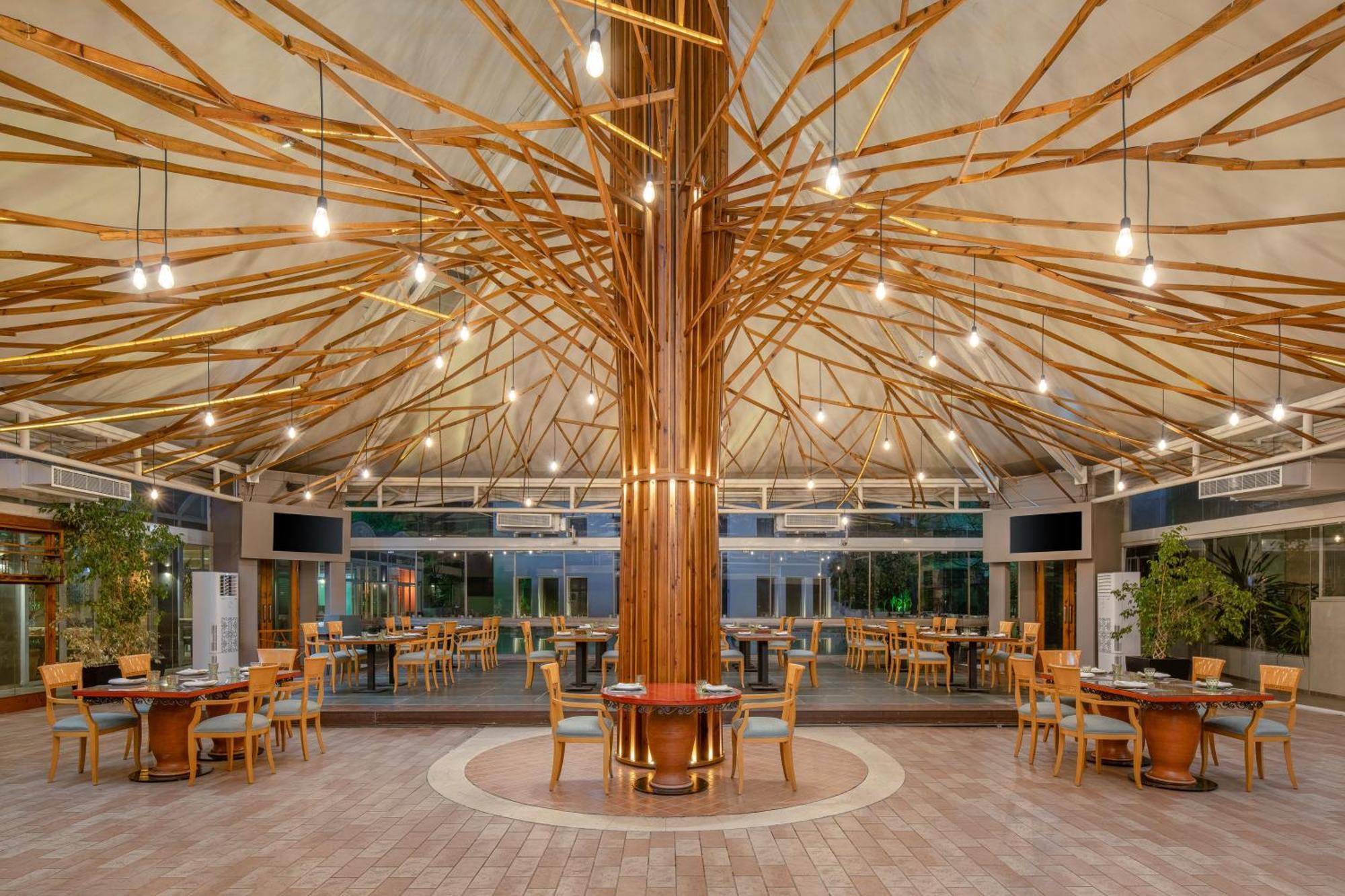 โรงแรมคาร์ลตันอัลโมไอเบด ดัมมัม ภายนอก รูปภาพ The restaurant