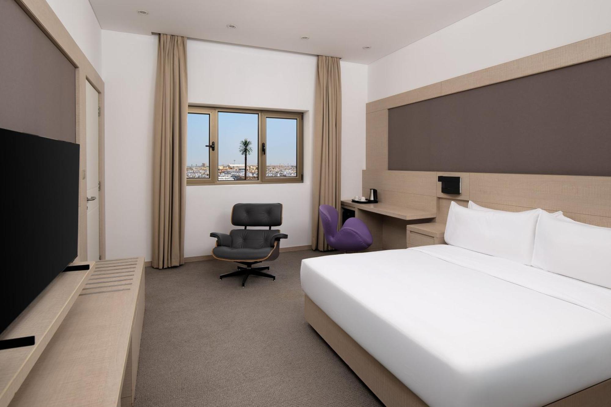 โรงแรมคาร์ลตันอัลโมไอเบด ดัมมัม ภายนอก รูปภาพ A room at the hotel