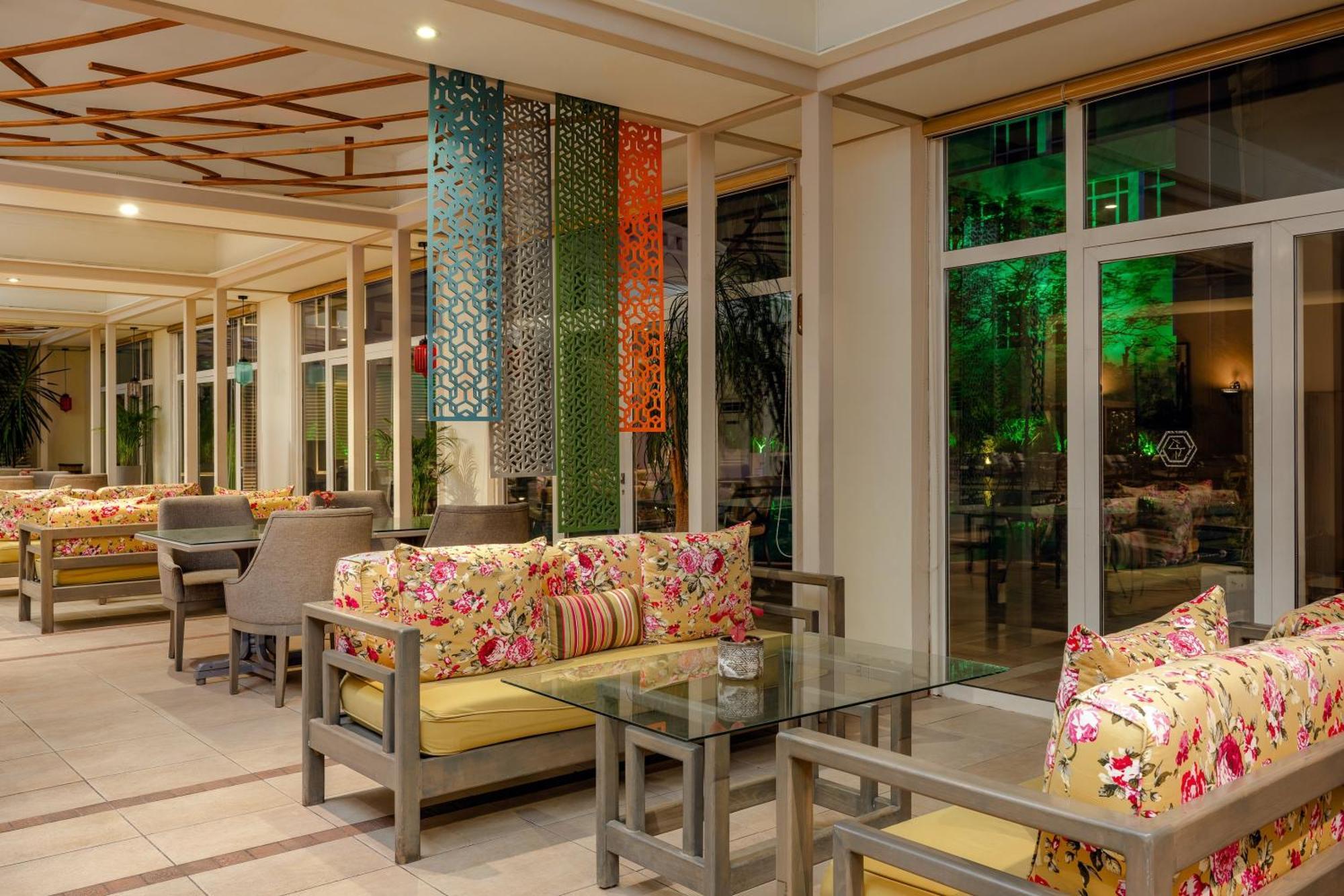 โรงแรมคาร์ลตันอัลโมไอเบด ดัมมัม ภายนอก รูปภาพ The lobby