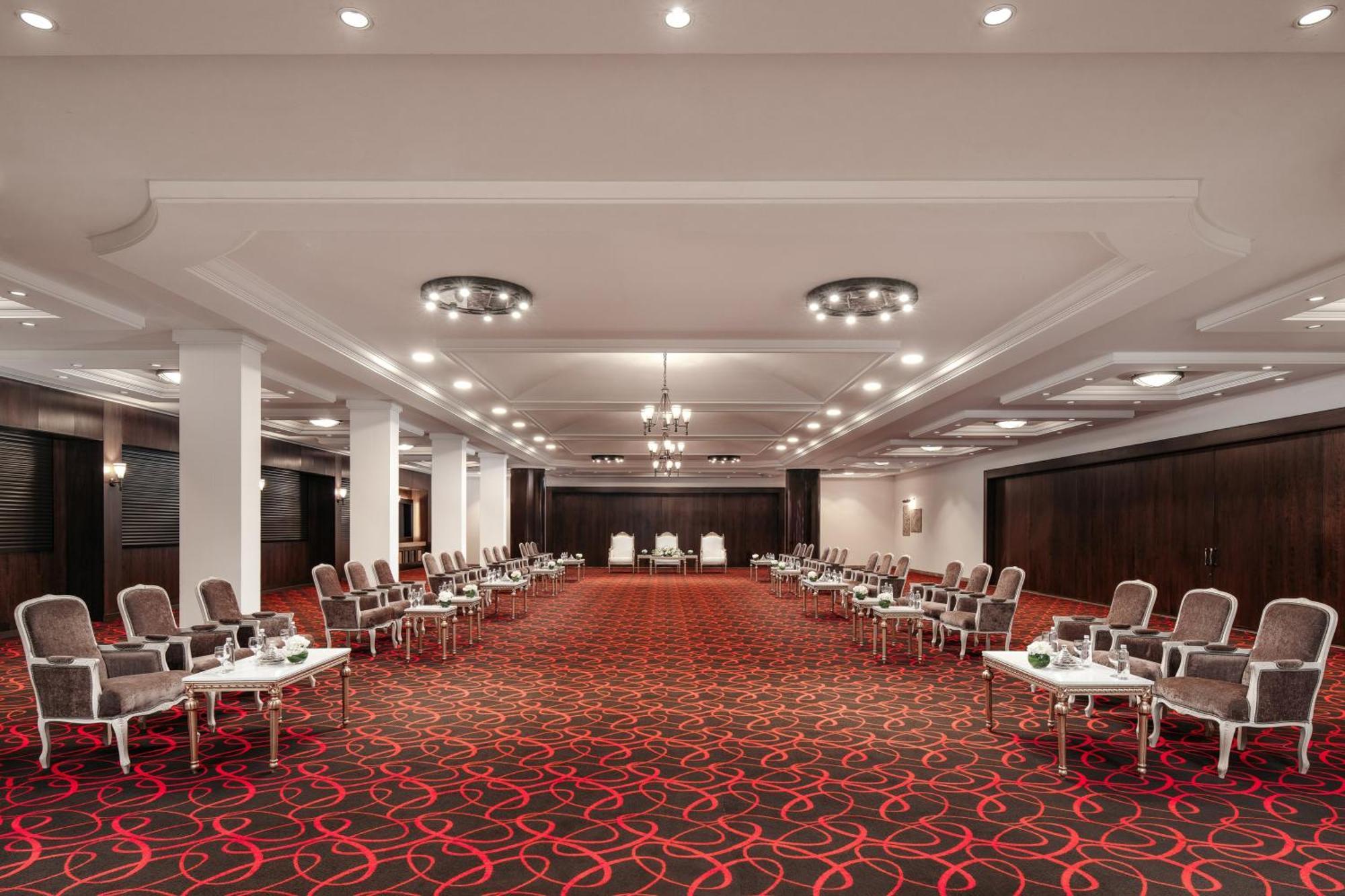 โรงแรมคาร์ลตันอัลโมไอเบด ดัมมัม ภายนอก รูปภาพ The ballroom