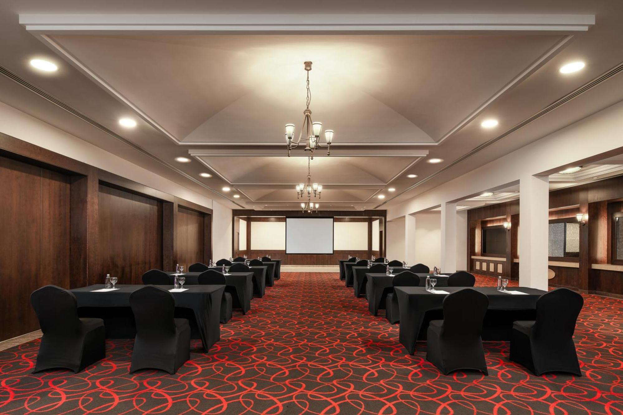 โรงแรมคาร์ลตันอัลโมไอเบด ดัมมัม ภายนอก รูปภาพ The Imperial, New Delhi