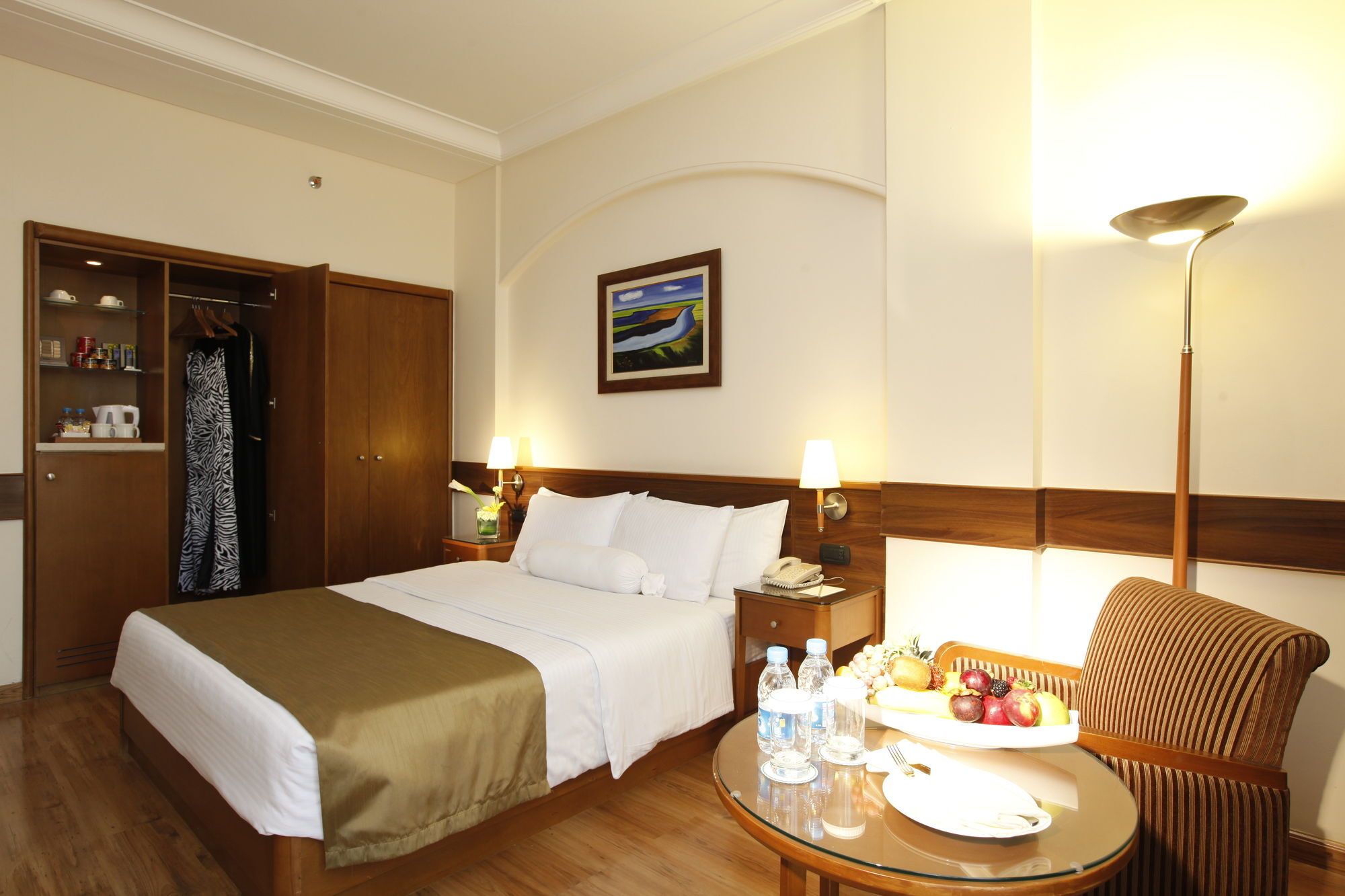โรงแรมคาร์ลตันอัลโมไอเบด ดัมมัม ภายนอก รูปภาพ A room at the hotel